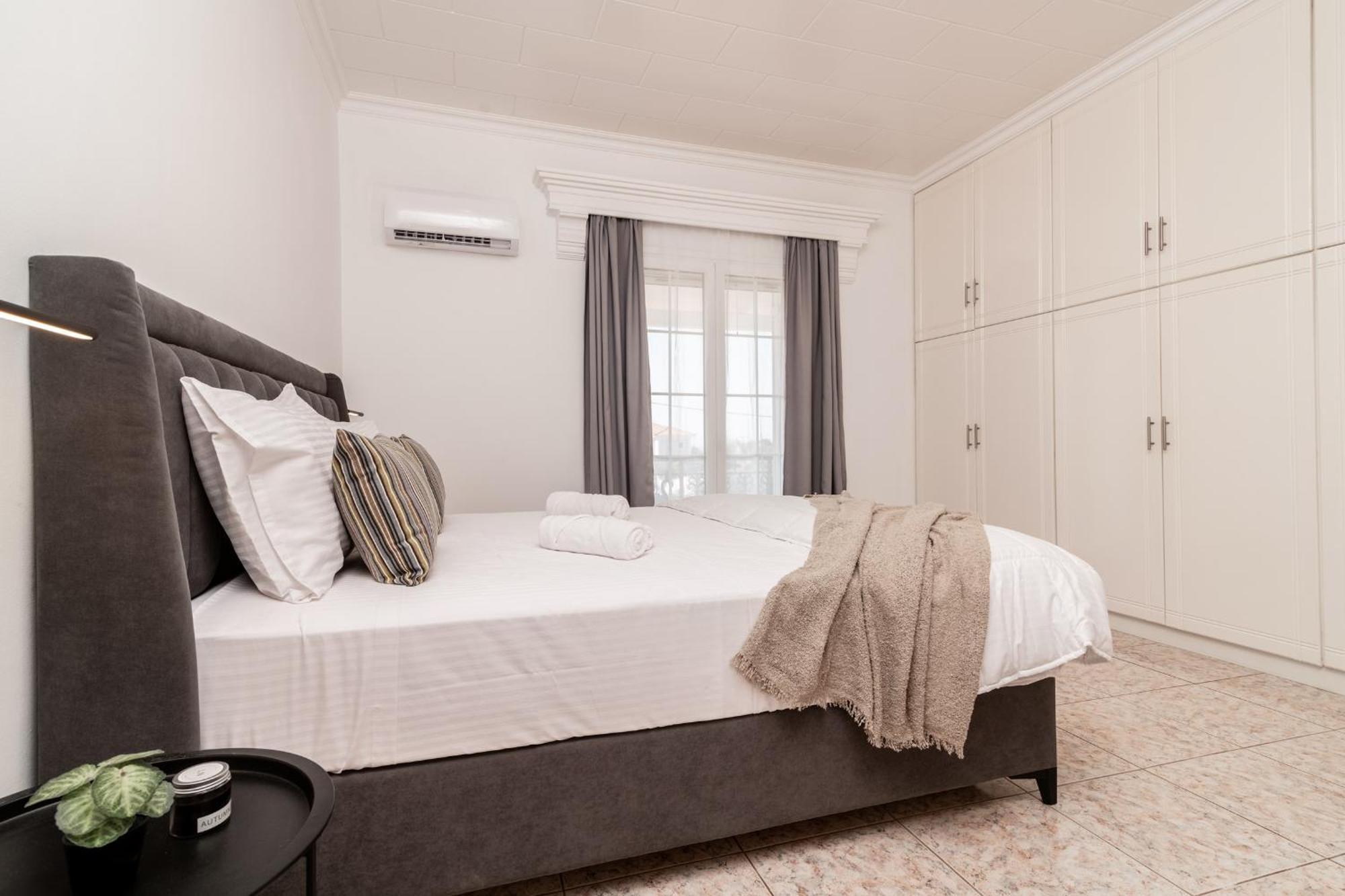 Merlis Villa *